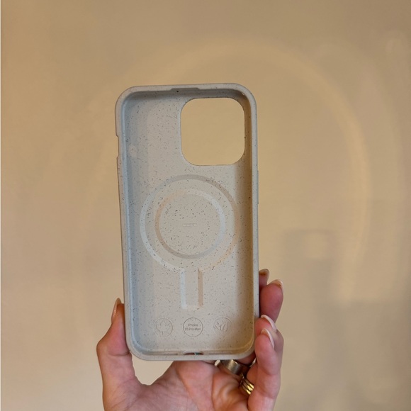 Pela iPhone 15 Pro Max Case - Picture 2 of 2